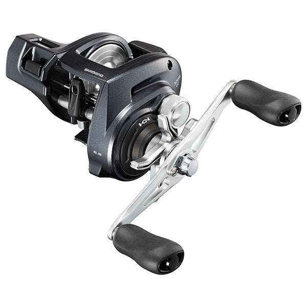 Shimano Tekota 301LC A (izq.)