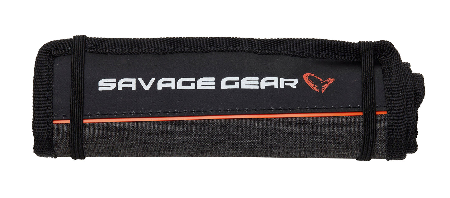 BOLSA ENROLLABLE DE SAVAGE GEAR CON CAPACIDAD PARA 12 BOLSAS DE HASTA 15 CM