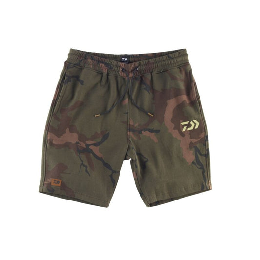 DAIWA Carp Camo Joggers Shorts XXL in camo green with elastic waistband, drawstrings, and subtle logo detailing. Ideal for casual outdoor wear.